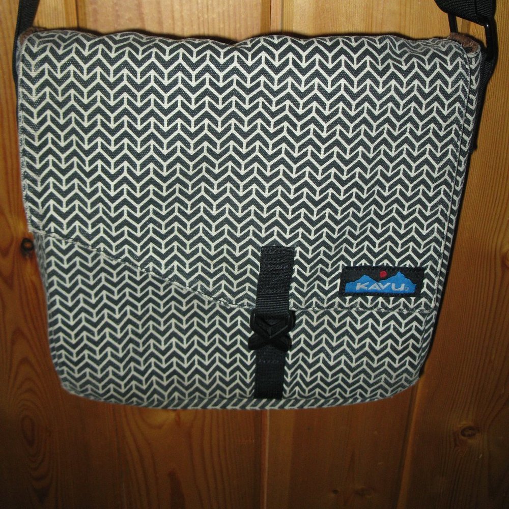 Kavu Black and White Crossbody Bag